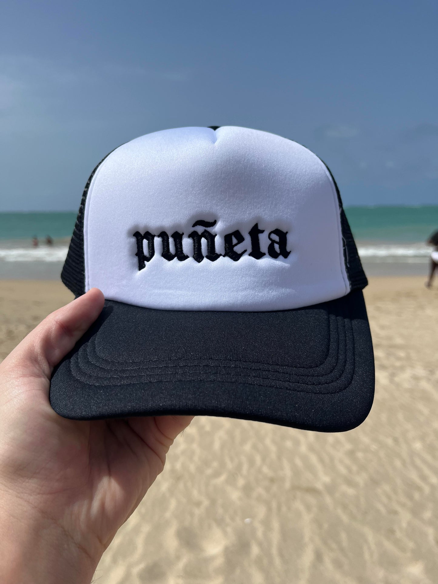 puñeta trucker hat